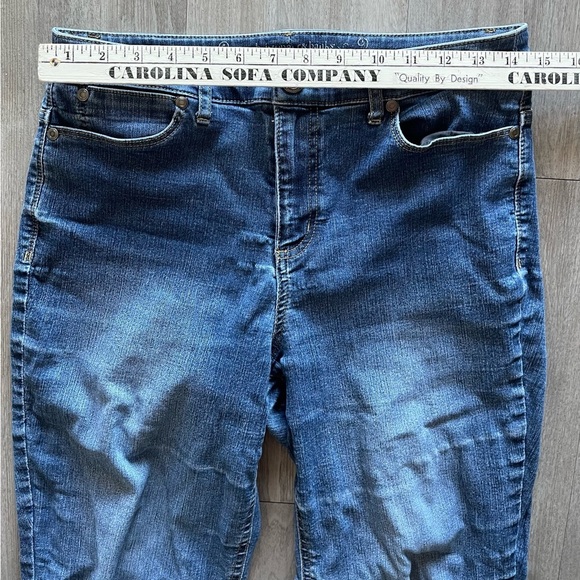 Christopher & Banks Classic Fit Denim Blue Straight Leg Jeans Women's Size 4 - Picture 8 of 10